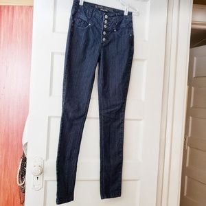 Almost Famous Junior's Dark Wash Skinny Jeans